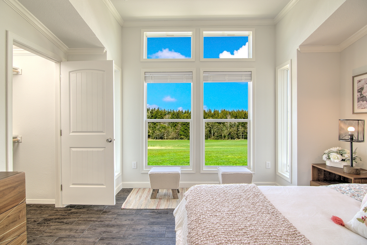 Falcon L40EP8 Smart Cottage Homes